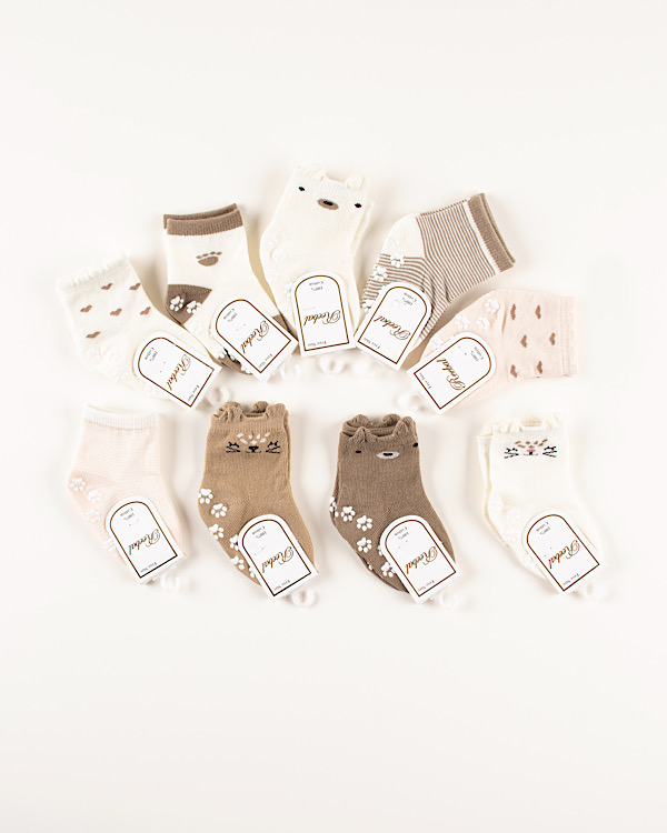 جوراب نوزادی